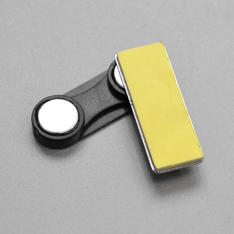 Basa plastica 33 x 12 mm - 2 aimanes - parte adhesiva