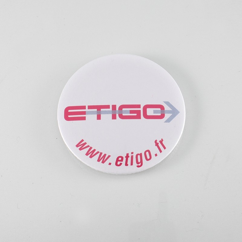 Badge button personnalisable avec épingle