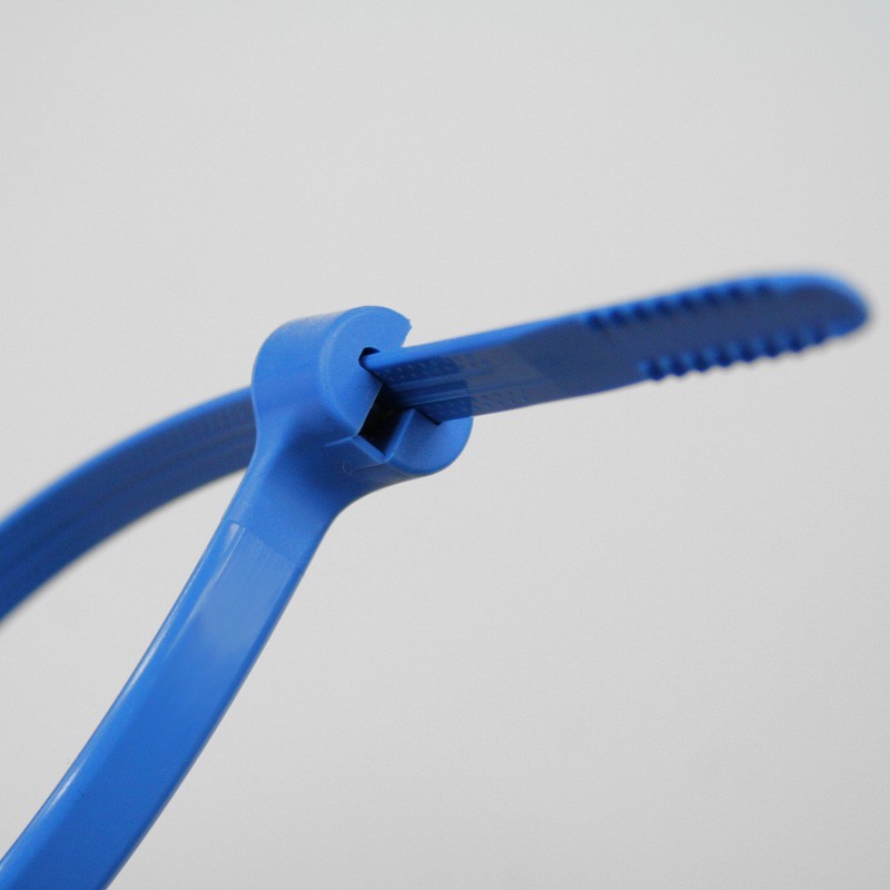 Collier de serrage plastique 3.6 mm de large : insert métallique