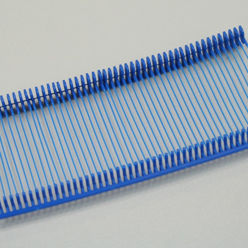 Thin plastic clip for labelling clothes - Etigo