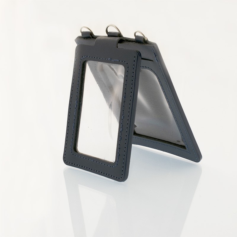 Porta identificador de cuero - 3 ventanas