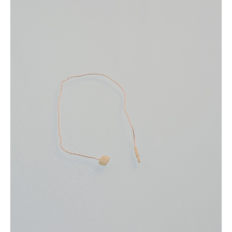 Manual label attachment: coloured fabric cord - Etigo