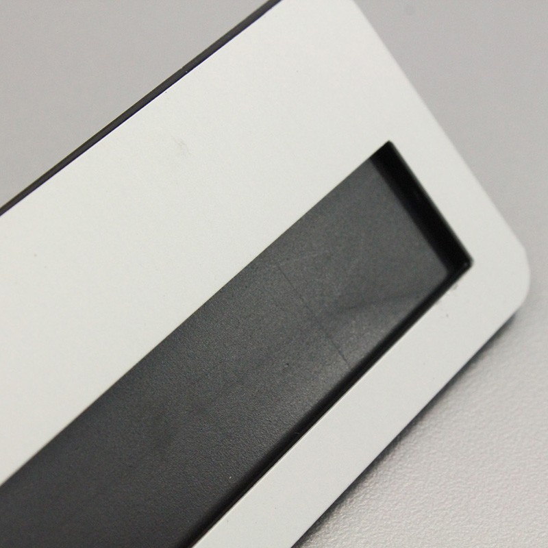 Porta nombres de aluminio 72x38mm