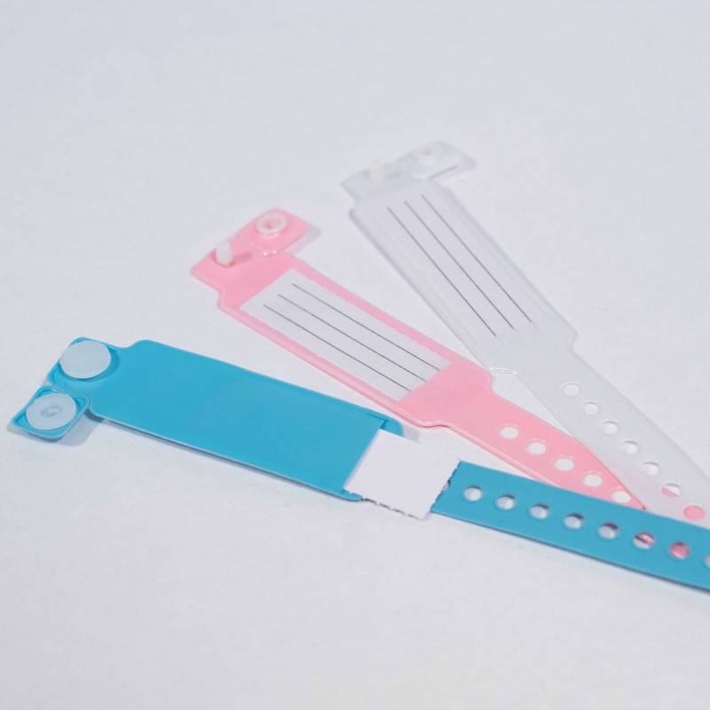 Pulseras para niños con etiqueta en hospitales - Etigo